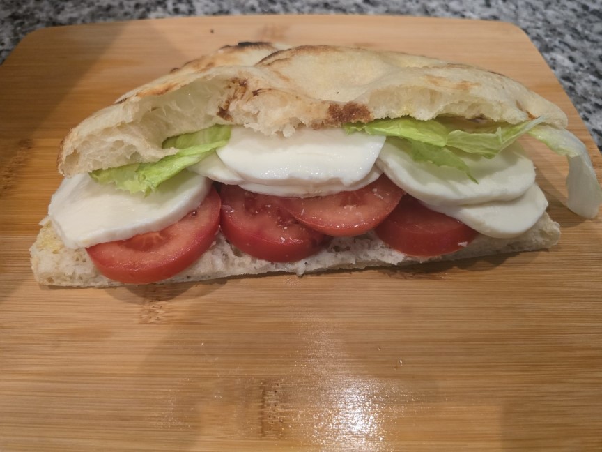 White Pizza with tomato and Mozzarella